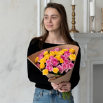 Розы дешево, 31 шт. Цвет:розовый и жёлтый. Доставка круглосуточно в Санкт-Петербурге - Фотография 1