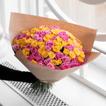 Розы дешево, 101 шт. Цвет:розовый и жёлтый. Доставка круглосуточно в Санкт-Петербурге - Фотография 3