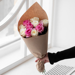 Розы дешево, 11 штук. Цвет: белый и розовый. Доставка круглосуточно в Санкт-Петербурге - Фотография 3