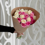 Розы дешево, 21 шт. Цвет: белый и розовый. Доставка круглосуточно в Санкт-Петербурге - Фотография 2