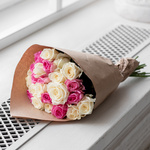 Розы дешево, 23 шт. Цвет: белый и розовый. Доставка круглосуточно в Санкт-Петербурге - Фотография 3