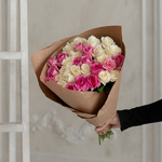 Розы дешево, 31 шт. Цвет: белый и розовый. Доставка круглосуточно в Санкт-Петербурге - Фотография 2