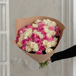 Розы дешево, 55 штук. Цвет: белый и розовый. Доставка круглосуточно в Санкт-Петербурге - Фотография 2