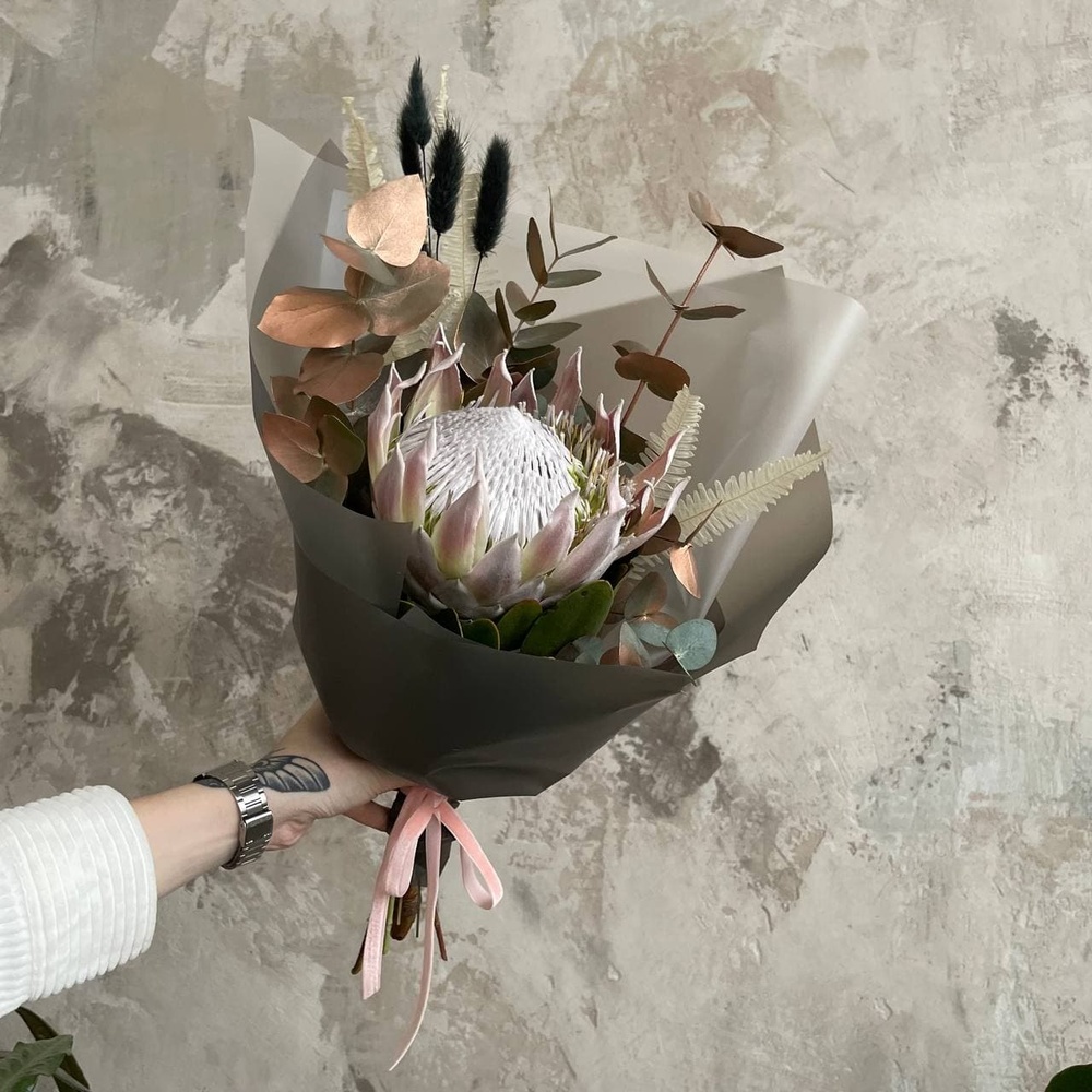 Вечный взрыв: протея, ароматный эвкалипт и лагурус