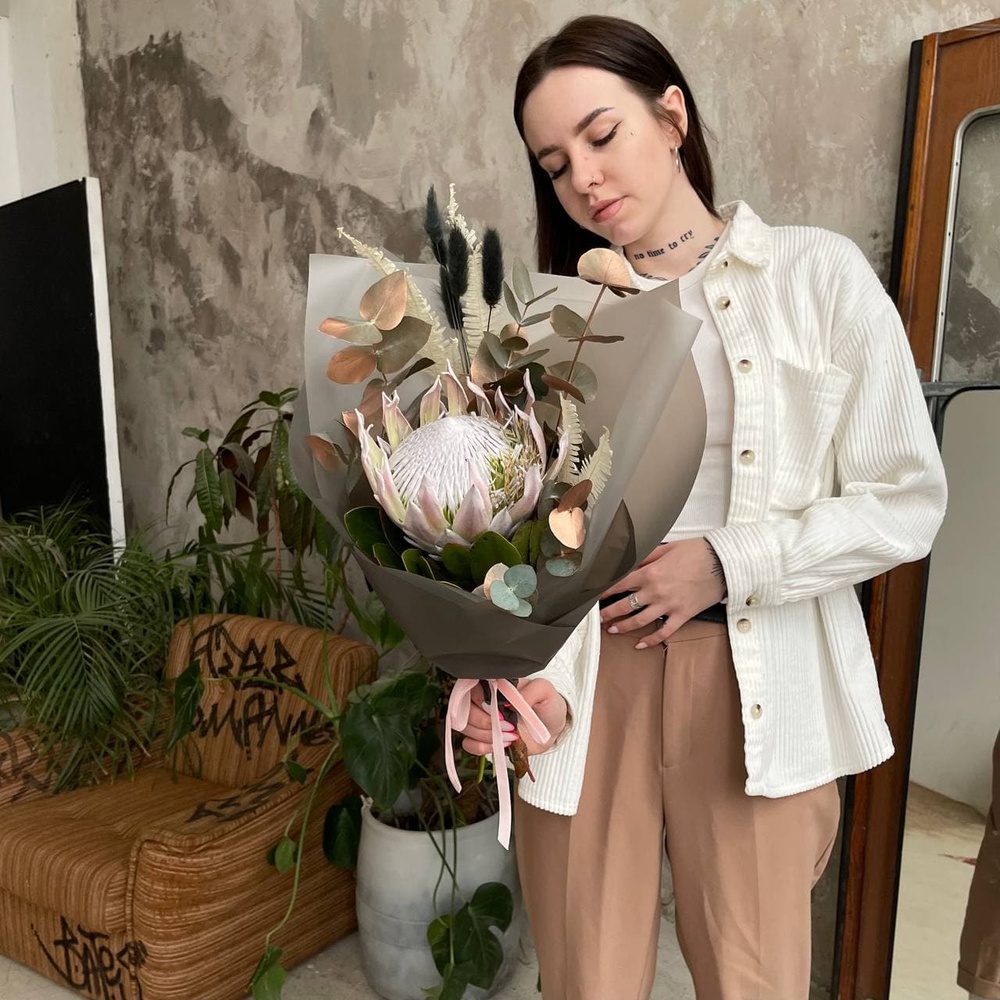 Вечный взрыв: протея, ароматный эвкалипт и лагурус