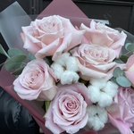 Лила: фактурная роза Фейт и соцветия хлопка в Санкт-Петербурге - Фотография 2