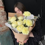 Лимонный сорбет: лимонные ранункулюсы и фактурная гвоздика в Санкт-Петербурге - Фотография 2