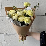 Лимонный сорбет: лимонные ранункулюсы и фактурная гвоздика в Санкт-Петербурге - Фотография 5