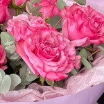 Коралловые рифы: пионовидная роза и ароматный эвкалипт в Санкт-Петербурге - Фотография 3