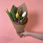 Букет тюльпанов с доставкой в Санкт-Петербурге - Фотография 5