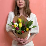 Букет тюльпанов с доставкой в Санкт-Петербурге - Фотография 2
