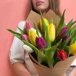 Букет тюльпанов с доставкой в Санкт-Петербурге - Фотография 3
