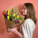 Букет 25 тюльпанов разных цветов. Доставка круглосуточно в СПб - Фотография 4