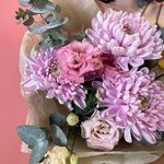 Луна Сен-Тропе: ажурная эустома и хризантема в Санкт-Петербурге - Фотография 6