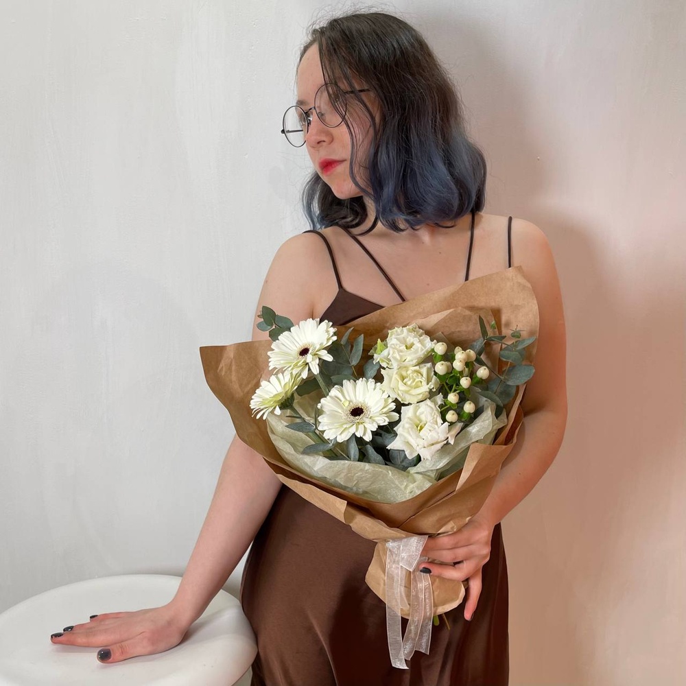 Мороз по коже: белоснежные герберы и эустома