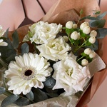 Мороз по коже: белоснежные герберы и эустома в Санкт-Петербурге - Фотография 4