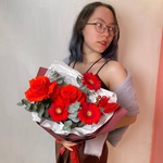 Любовь без памяти: мини-герберы и роза Нина в Санкт-Петербурге - Фотография 1