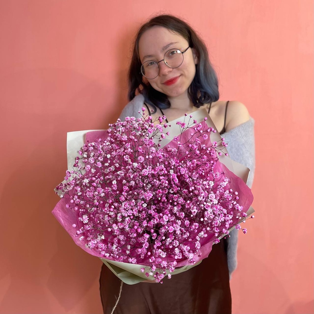Кис-кис: букет из розовой гипсофилы