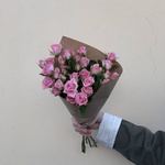 Зайка моя: розовые кустовые розы с оформлением с доставкой по Санкт-Петербургу и Лен обл - Фотография 4