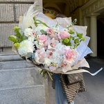 Мой ласковый и нежный зверь: белоснежные орхидеи, гортензия и другие цветы в Санкт-Петербурге - Фотография 4