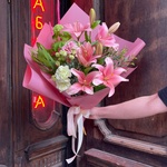 «Окно в сад»: лилия, цветущие ветки и другие цветы в Санкт-Петербурге - Фотография 3