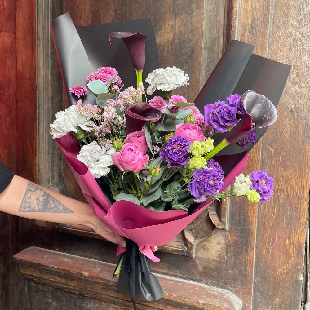 «Последнее свидание: каллы, пионовидные розы, эустома и другие цветы» в Санкт-Петербурге