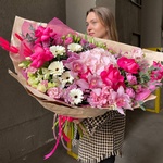 «Комната цветных пелерин: гортензия, орхидеи, герберы и другие цветы» в Санкт-Петербурге - Фотография 6