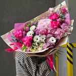 «Комната цветных пелерин: гортензия, орхидеи, герберы и другие цветы» в Санкт-Петербурге - Фотография 1