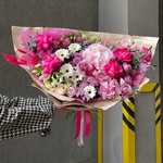 «Комната цветных пелерин: гортензия, орхидеи, герберы и другие цветы» в Санкт-Петербурге - Фотография 3