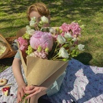 Клубничное мороженое: пышный пион, кружевная эустома и кустовая роза - Фотография 4