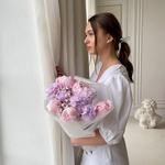 Монови: розовые пионы и космическая гвоздика в Санкт-Петербурге - Фотография 2