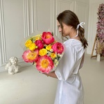 Рен-ле-Шато: коралловые пионы и пионовидная роза в Санкт-Петербурге - Фотография 8