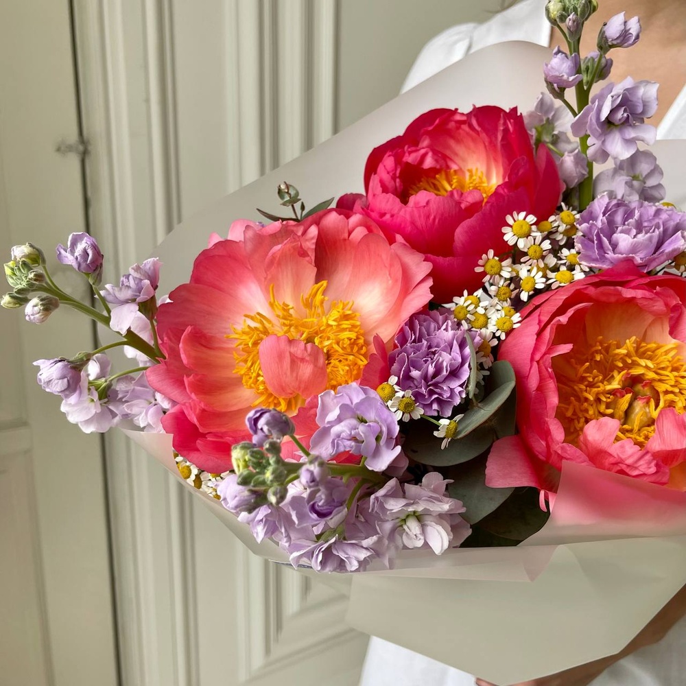 Эль Монте: коралловые пионы и ароматная маттиола