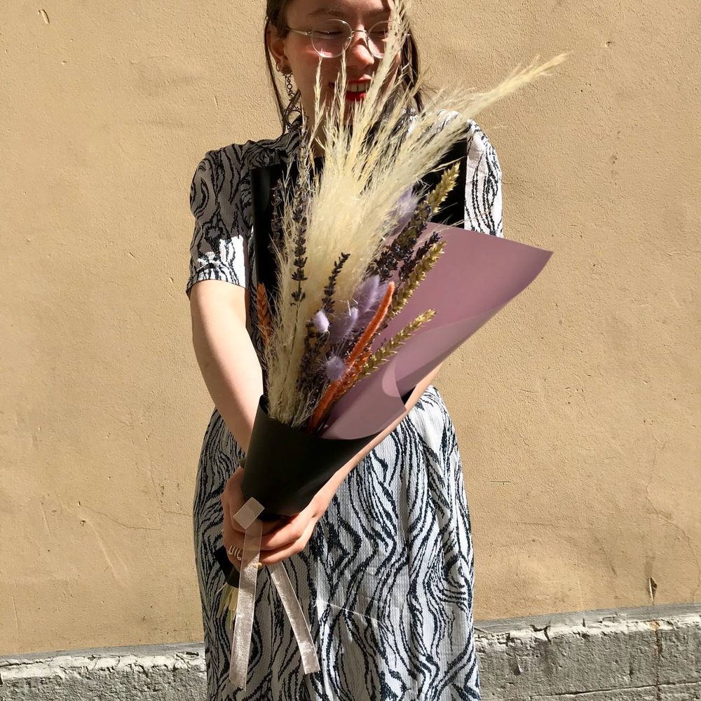 Лавандовое полюшко: яркий вечный букет с доставкой по СПб