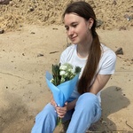 Морской еж: аллиум, кустовая роза, леукадендрон - Фотография 5