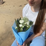 Морской еж: аллиум, кустовая роза, леукадендрон - Фотография 6