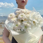 Морская пена: кустовая хризантема, воздушный пион и кружевная гвоздика - Фотография 5