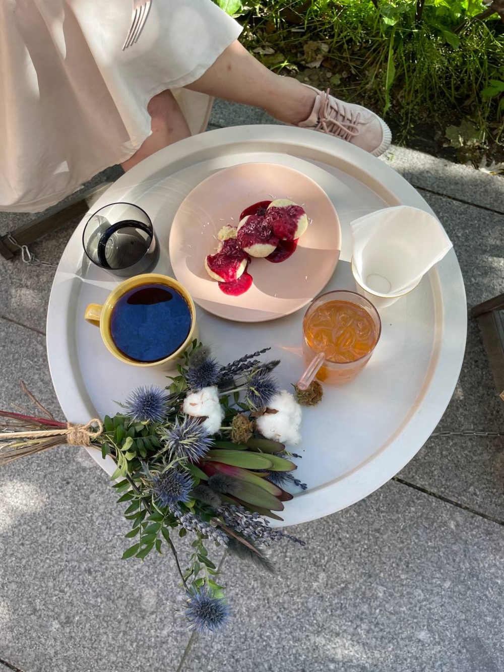 Семейка Аддамс: синий эрингиум, леукадендрон, ароматная лаванда