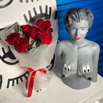 Клубничный флирт: красные розы с карамелью на палочке с доставкой по СПб - Фотография 6