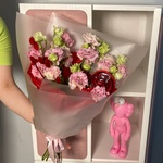 Сердце Малибу: розовая эустома и карамель на палочке с доставкой по СПб - Фотография 3