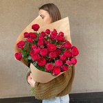 Пламенная маджента: 9 красных пионовидных роз  с доставкой в Санкт- Петербурге - Фотография 2