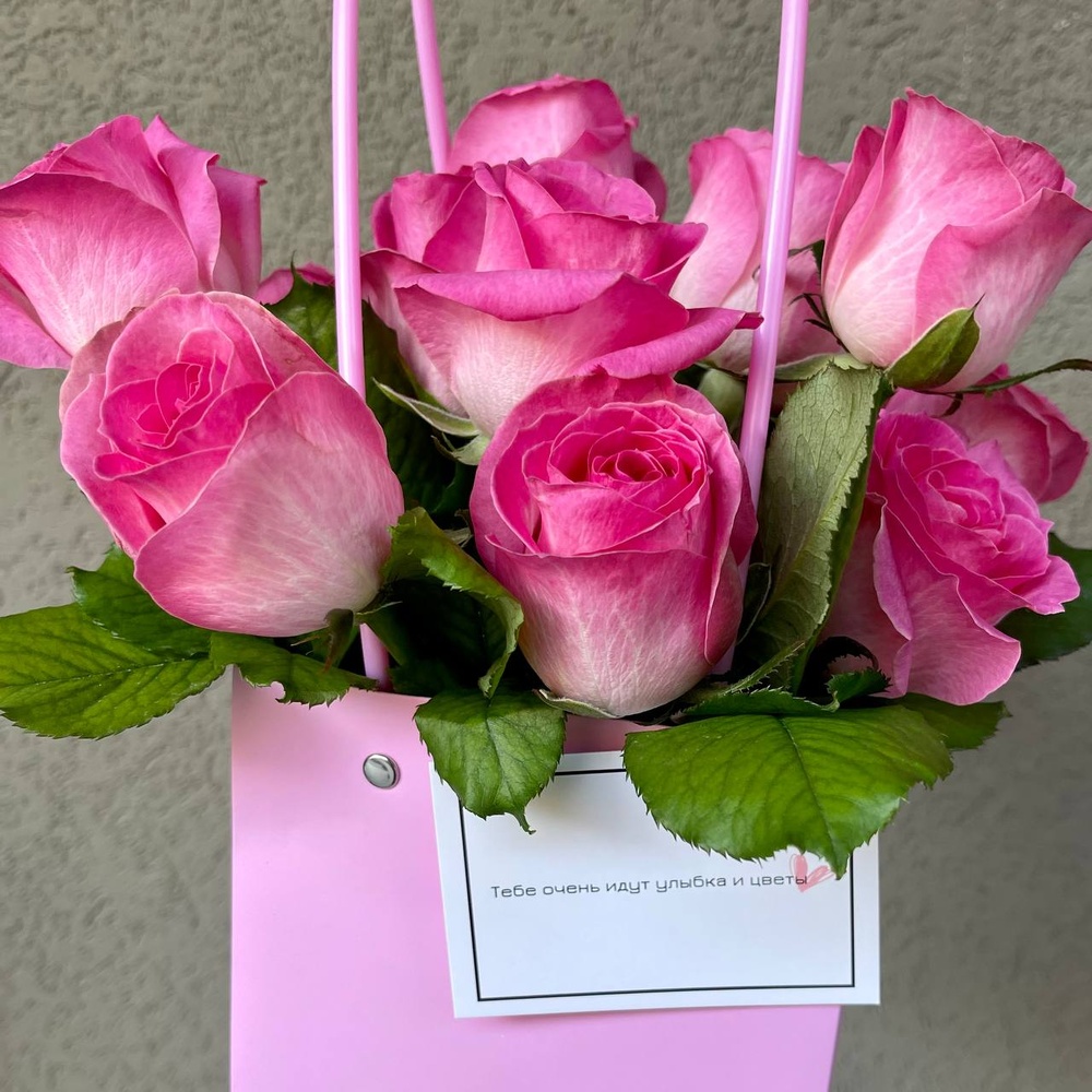 Секрет купидона: сумка с розовыми розами