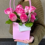 Секрет купидона: сумка с розовыми розами с доставкой по СПб - Фотография 4