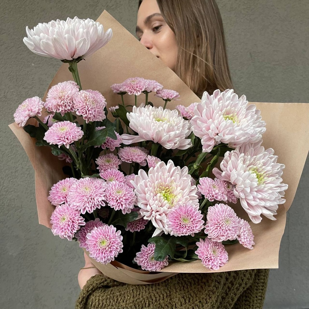 микс сиреневых хризантем с доставкой в Санкт-Петербурге