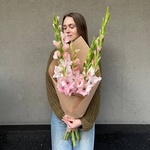 Робкое дыхание: нежные гладиолусы с доставкой в Санкт-Петербурге - Фотография 3