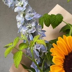 Лето у бабули: подсолнух и другие цветы с доставкой в Санкт-Петербурге - Фотография 3