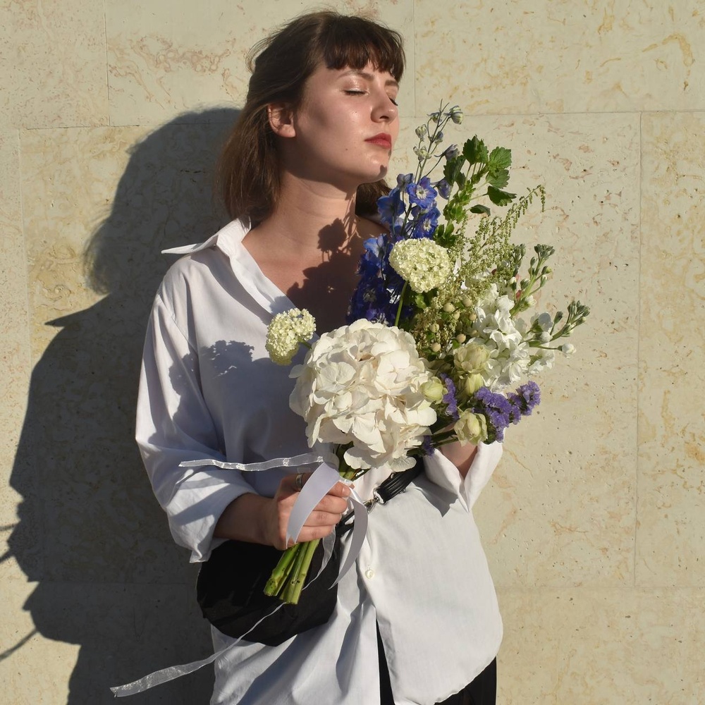 Дворцовые сплетни: гортензия, дельфиниум, молюцелла