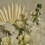 mramornye-skulptury-letnego-sada-kustovaya-roza-khlopok-mattiola- - Фотография 5