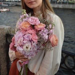 potseluev-most-gortenziya-eustoma-mattiola - Фотография 3