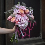 potseluev-most-gortenziya-eustoma-mattiola - Фотография 1